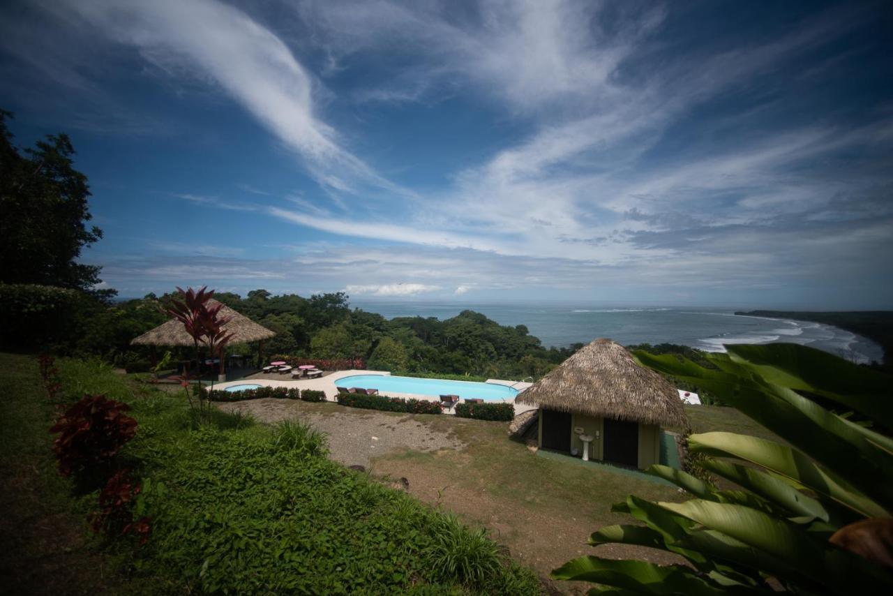 Ballena Paraiso Lodge Увита Екстериор снимка
