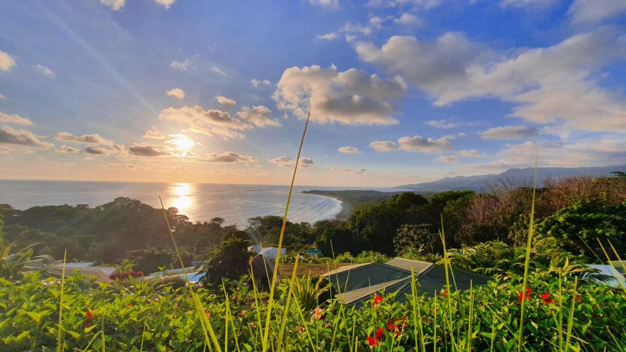 Ballena Paraiso Lodge Увита Екстериор снимка