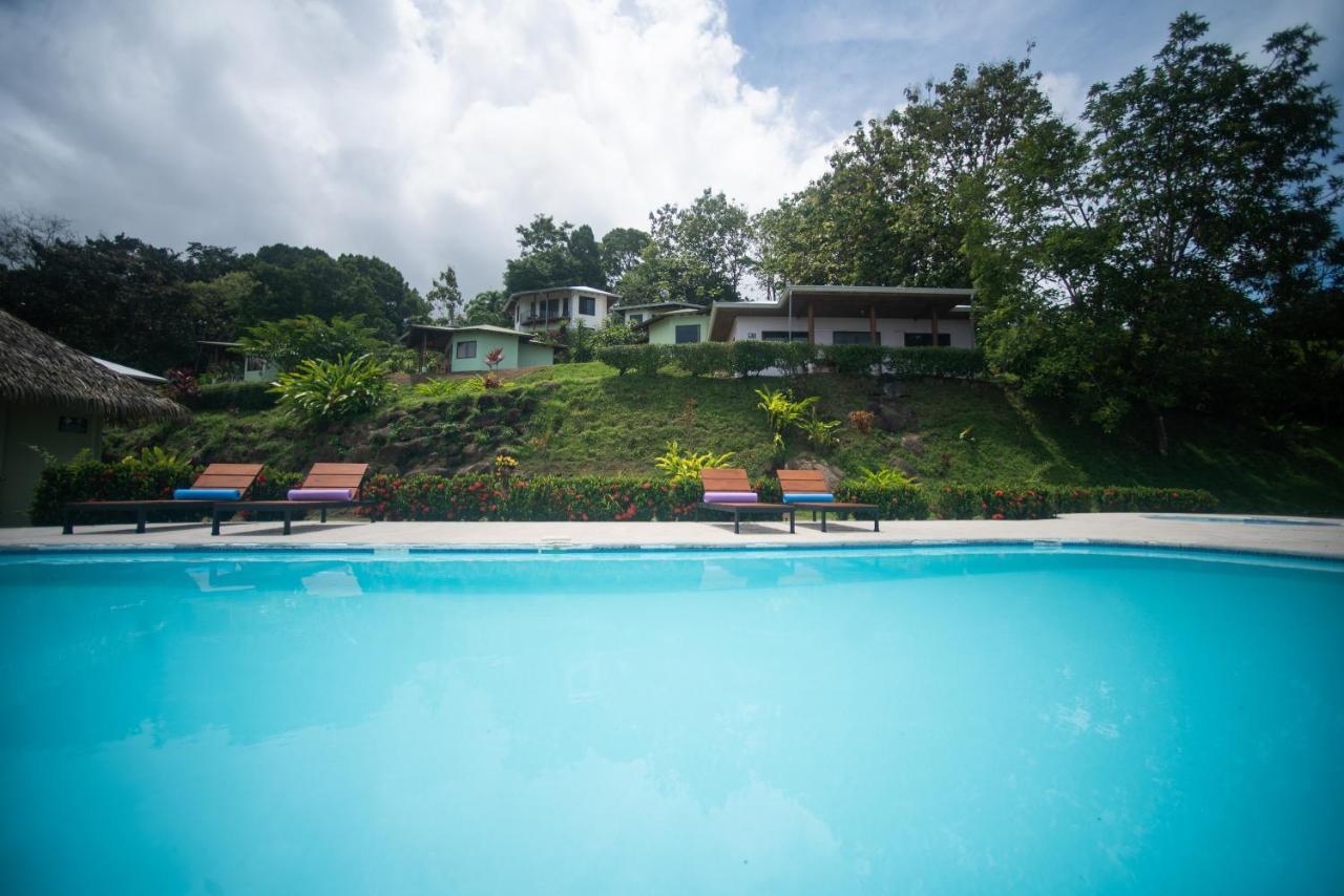 Ballena Paraiso Lodge Увита Екстериор снимка