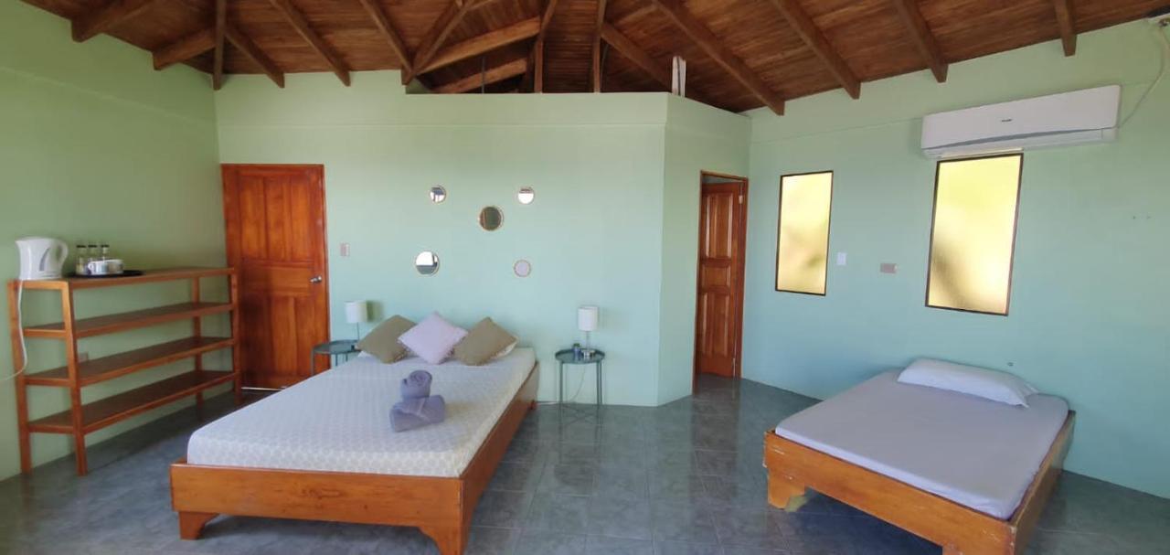 Ballena Paraiso Lodge Увита Екстериор снимка